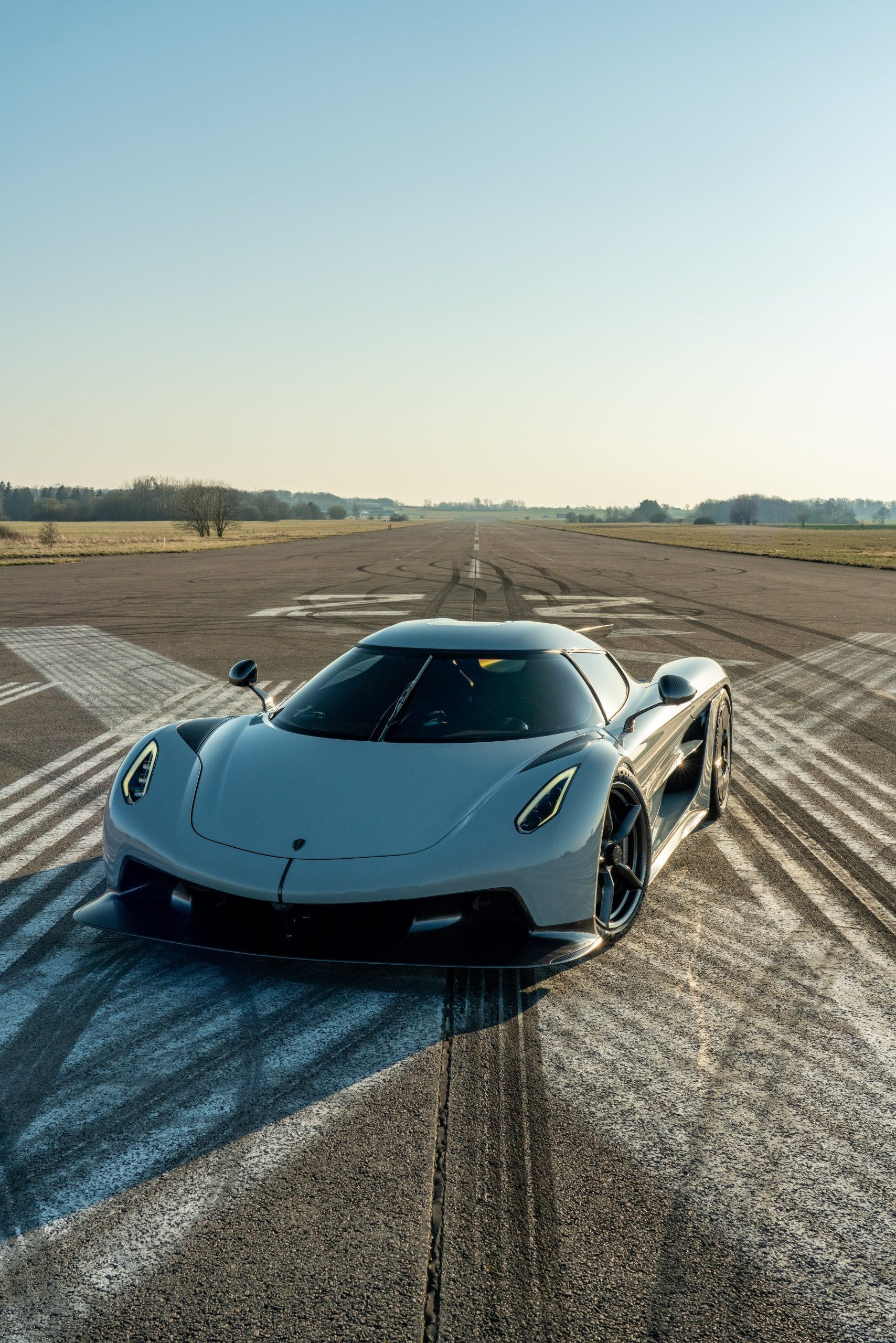 Check out all three new Koenigseggs out in the sunshine