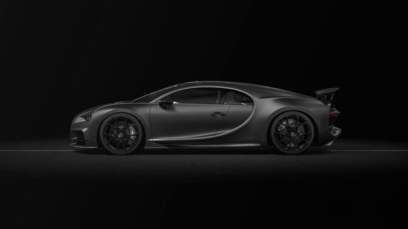 Bugatti Chiron black Sport Noire miles