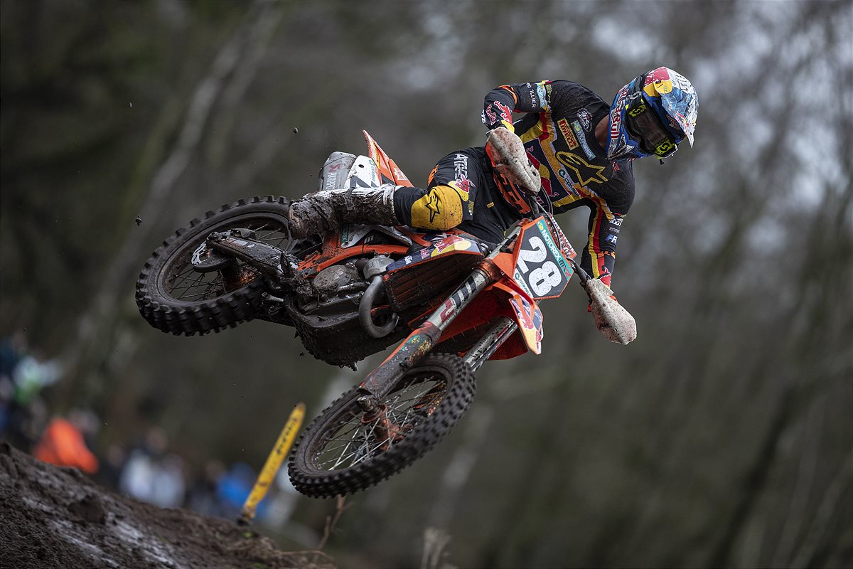 Vialle continues to prep for MXGP opener with bright Hawkstone Park International showing PRESS CENTER