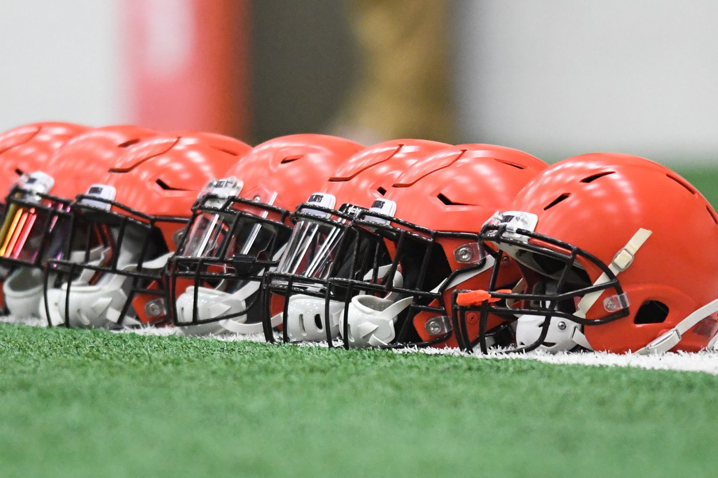 Cleveland Browns plan to keep current helmet design By Nature