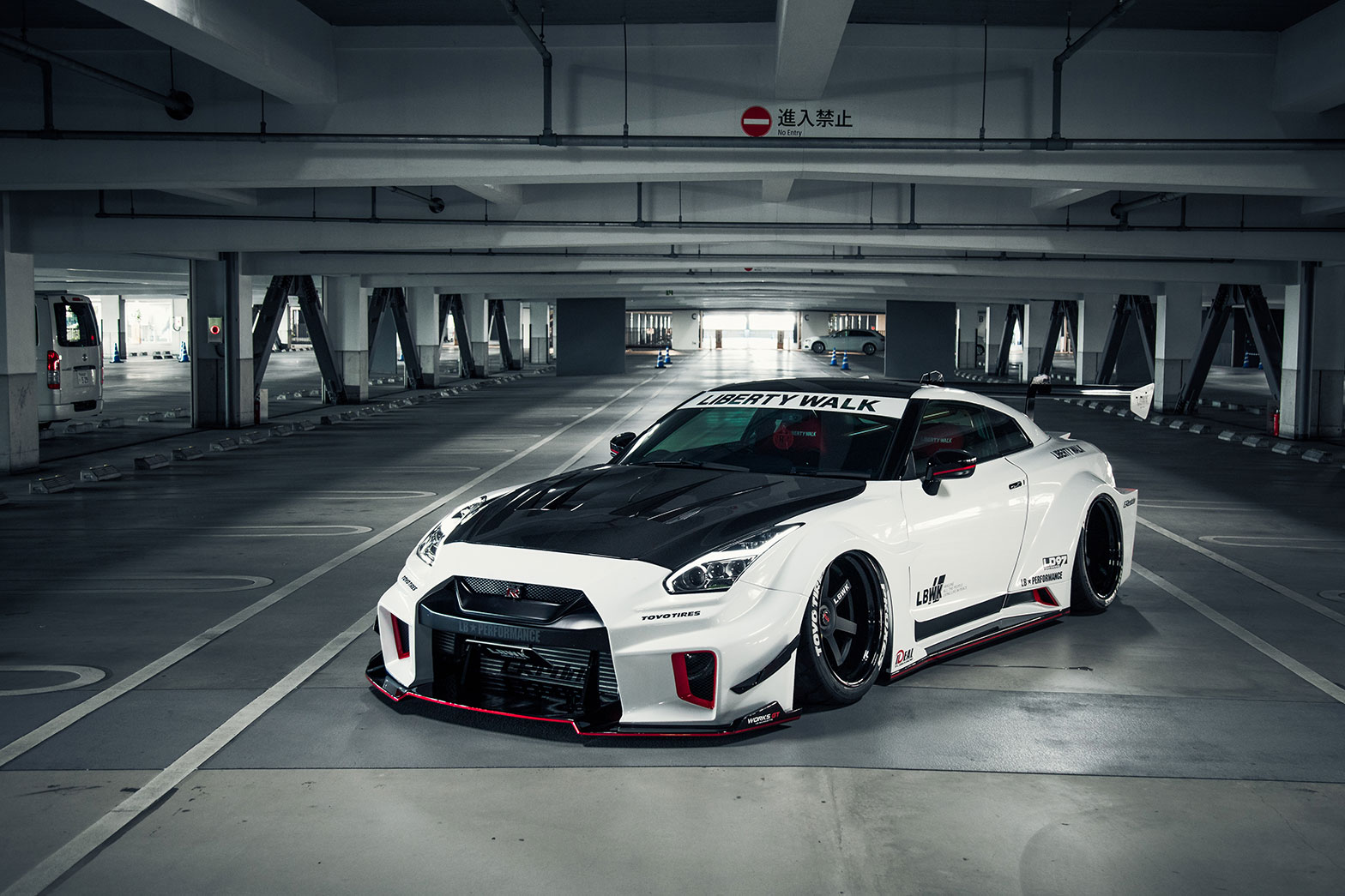 LB Silhouette WORKS GT NISSAN 35GT RR. Liberty Walk. リバティーウォーク