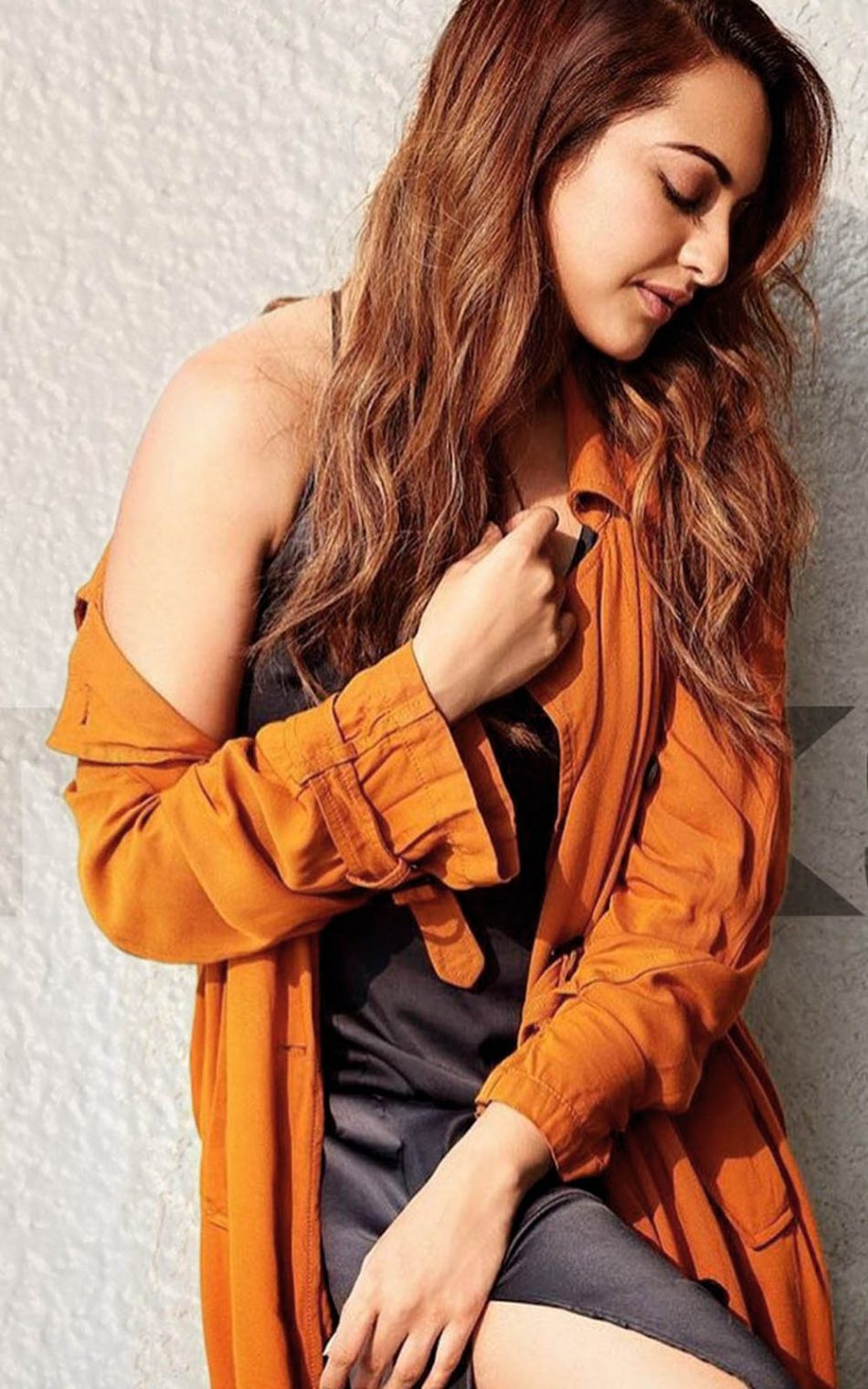 Sonakshi Sinha 2017 Photohoot 4K Ultra HD Mobile Wallpaper