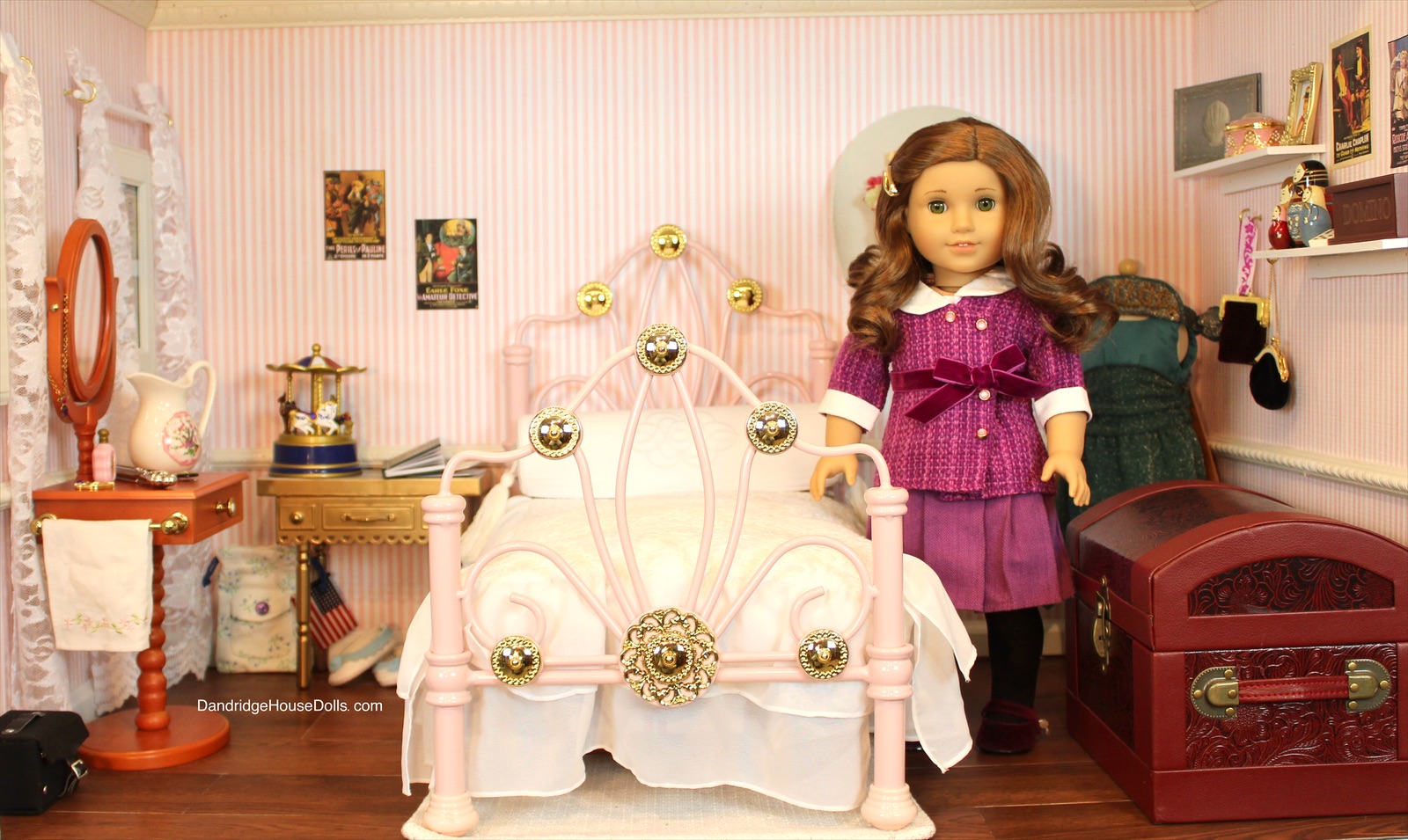 Rebecca's Bedroom. Dandridge House Dolls
