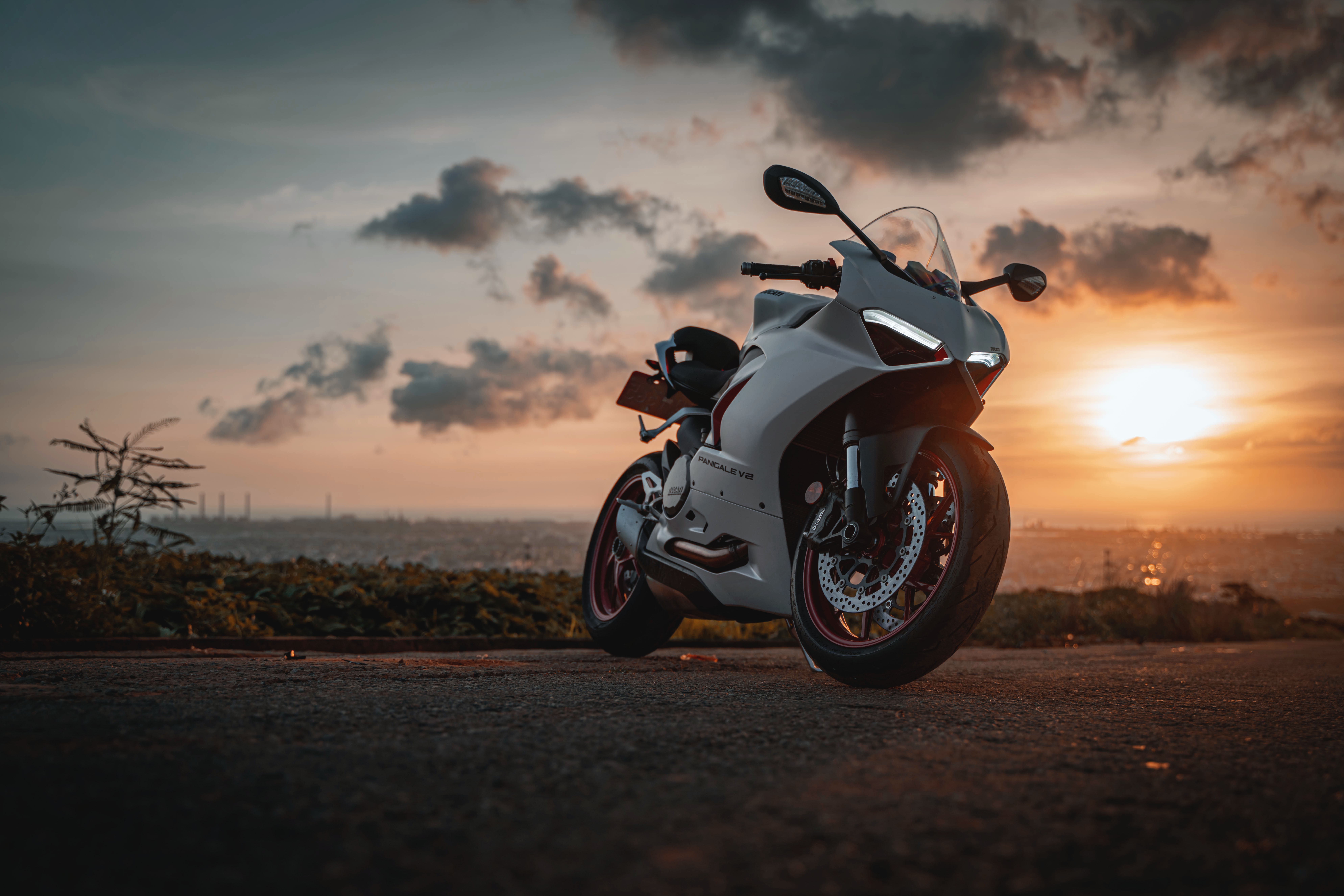 4K Motorcycle Wallpaper and Background Image