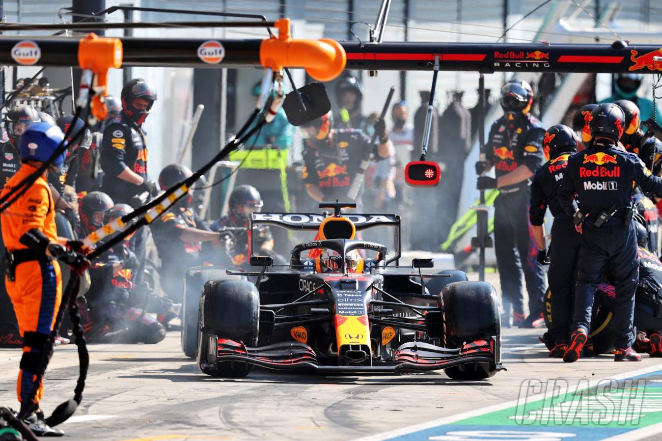 How problematic pit stops set collision course for F1 title rivals