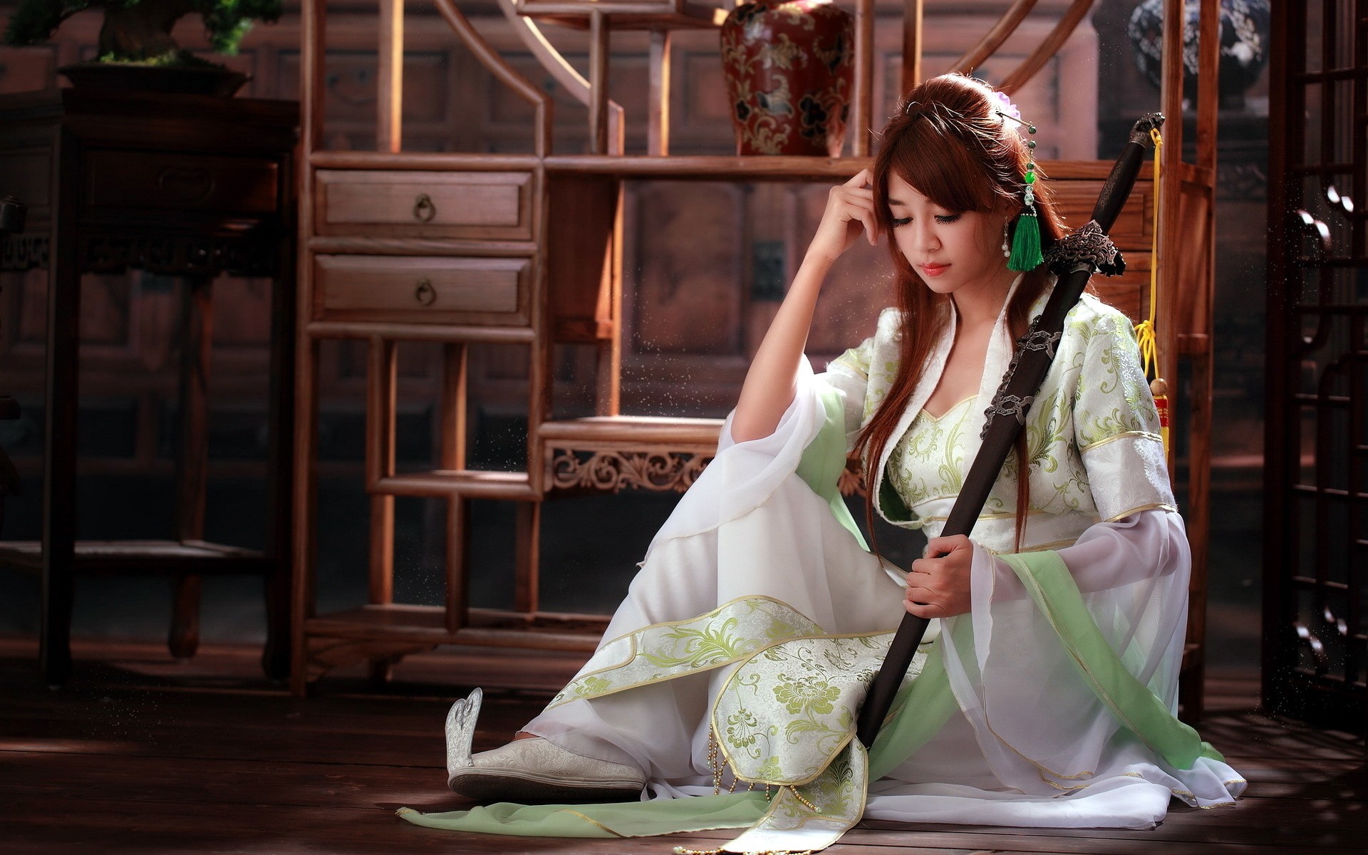 Free Download asian women brunette sword costumes katana wallpaper full HD (1080p)