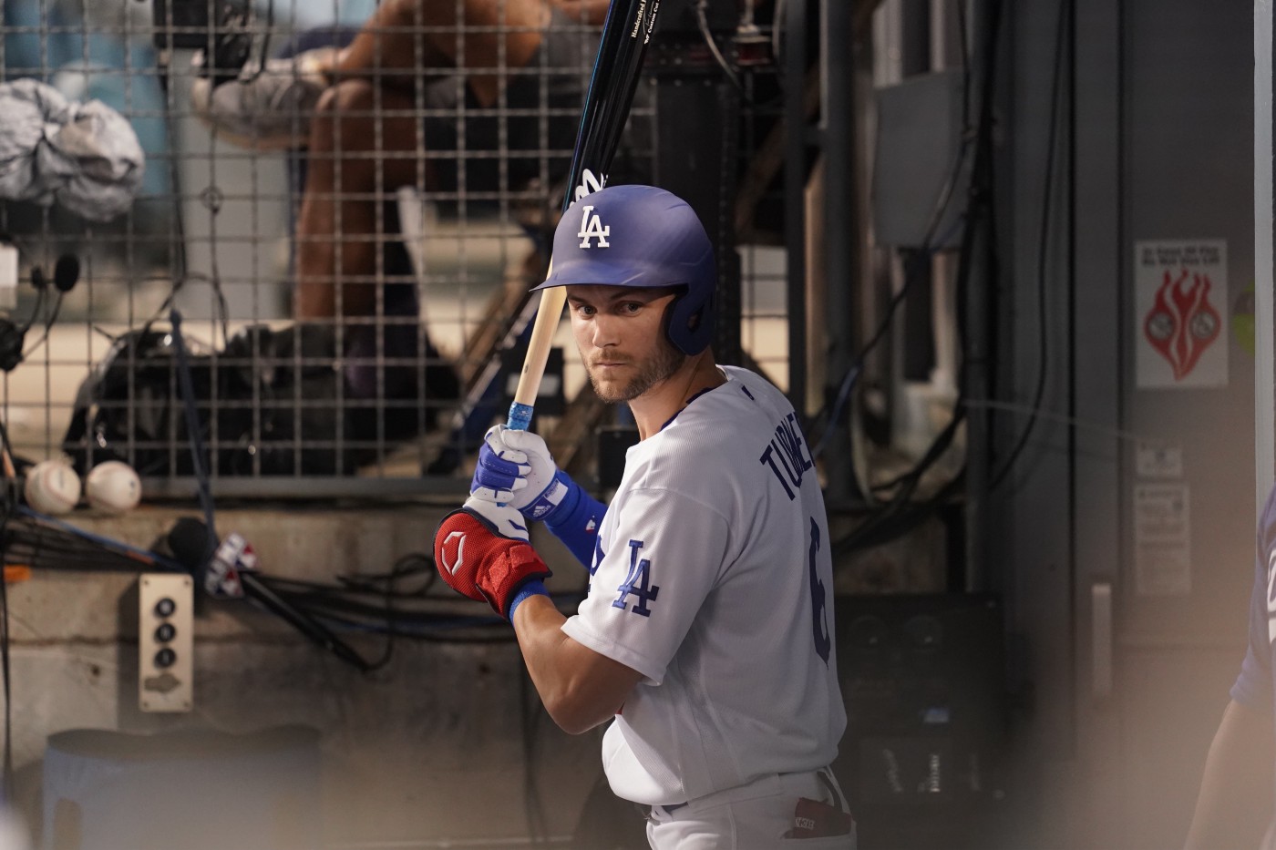After a crazy week, Trea Turner finally settles into the Dodger lineup.