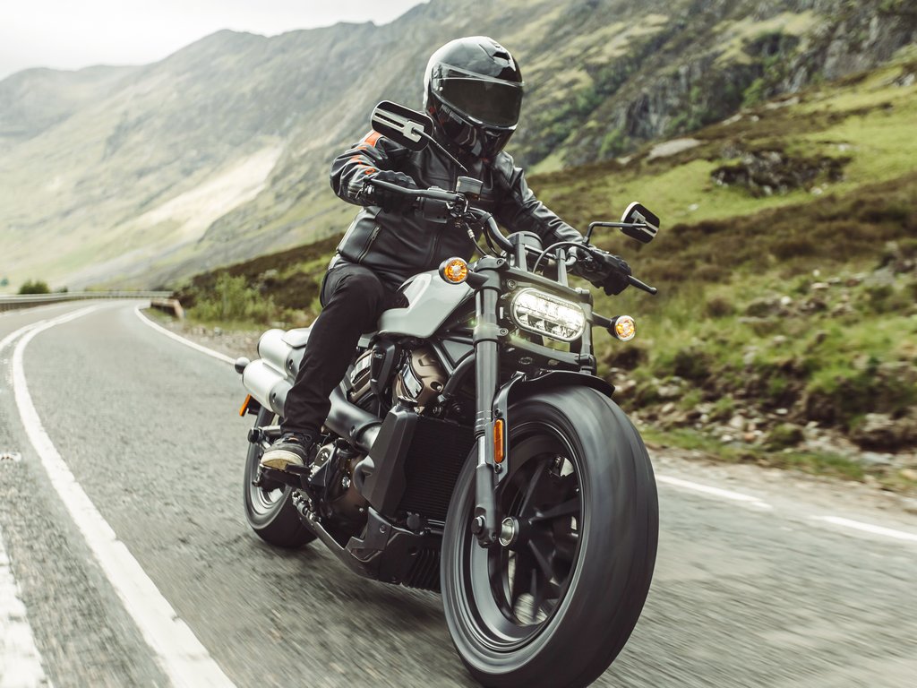 Harley Davidson Sportster S Unveiled With Modern Performance & Tech