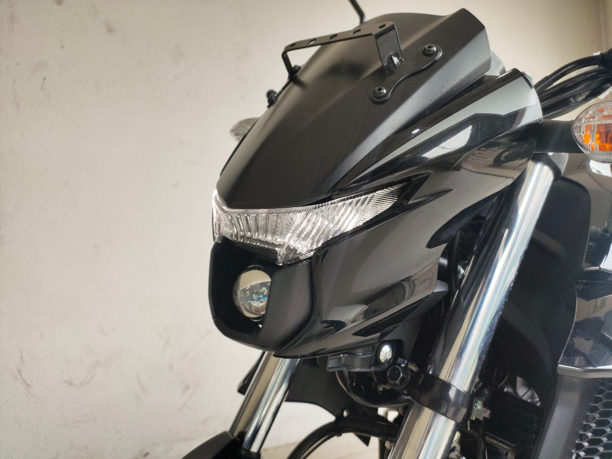 High Resolution Photo Of Yamaha FZ25 Streetfighter