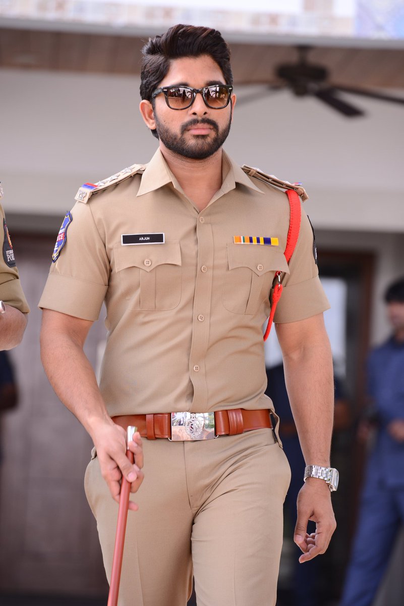 Ο χρήστης Allu Arjun FC στο Twitter: How Many Of You Are Expecting Another Pic Of Allu Arjun In Police Dress ??