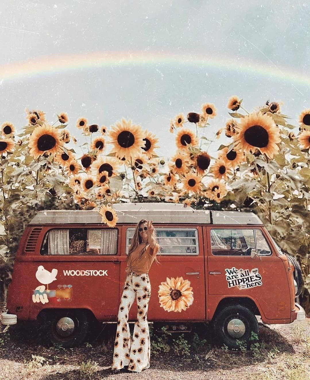 Download Woodstock Hippie Van Wallpaper