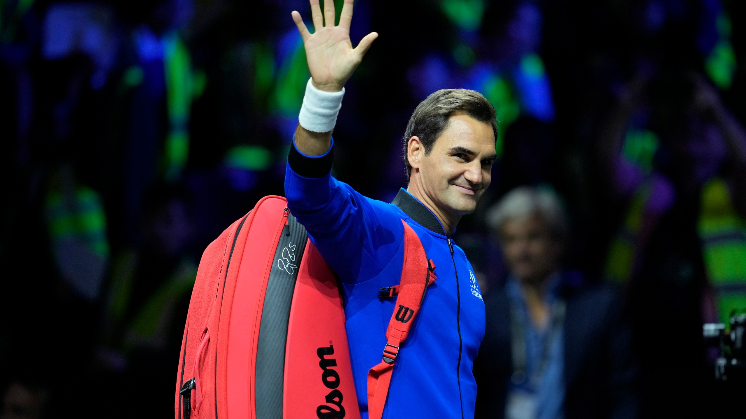 Federer To AP: Tennis Will Withstand Big Name Retirements