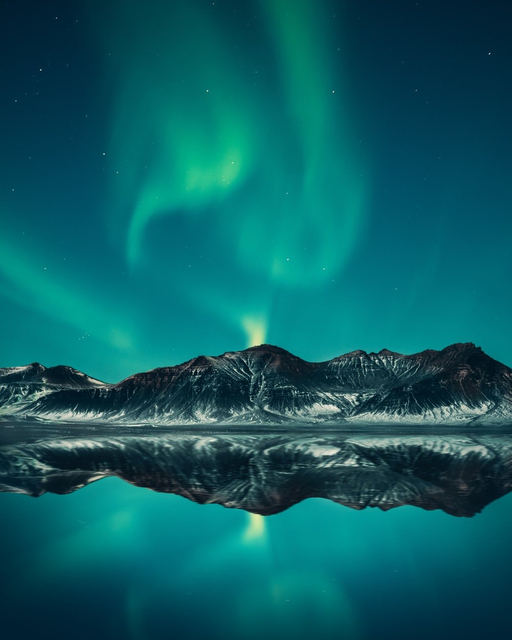 Northern Lights Mountain Wallpaper Free Northern Lights Mountain Background