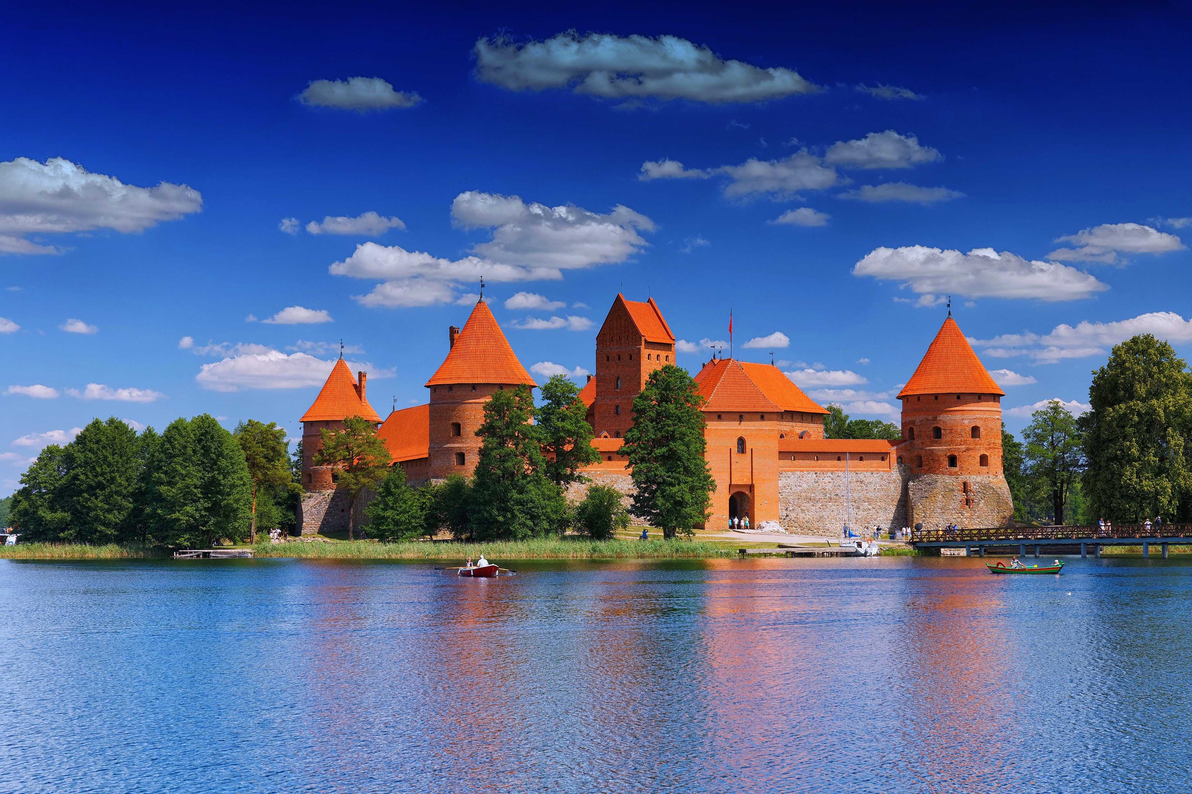 Wallpaper Lithuania Tower Lake Galve, Trakai castle Sky 3840x2560