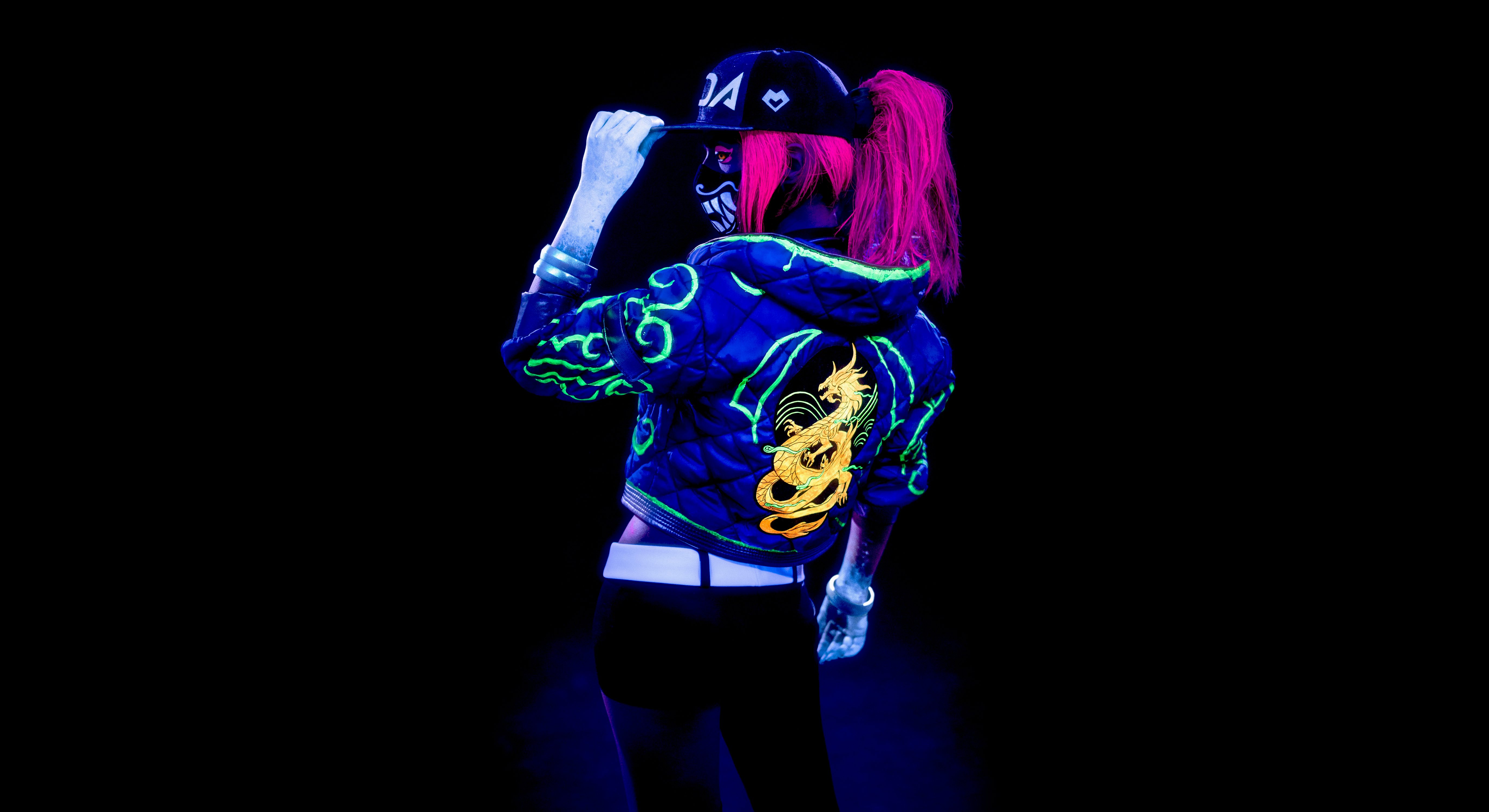 KDA Akali Wallpaper 4K, League of Legends, Cosplay, Black background, Graphics CGI