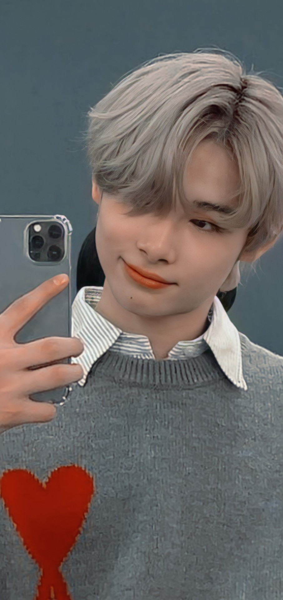 Niki ꧂ wallpaper // lockscreen. . like