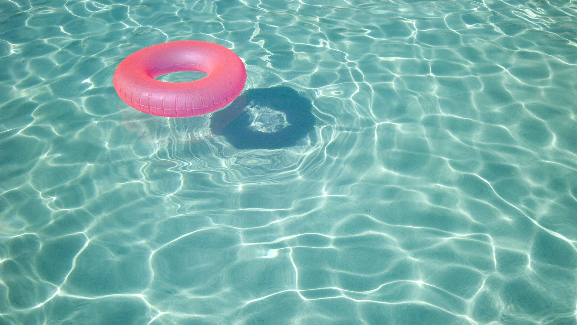 Download Cute Pool Summer Wallpaper