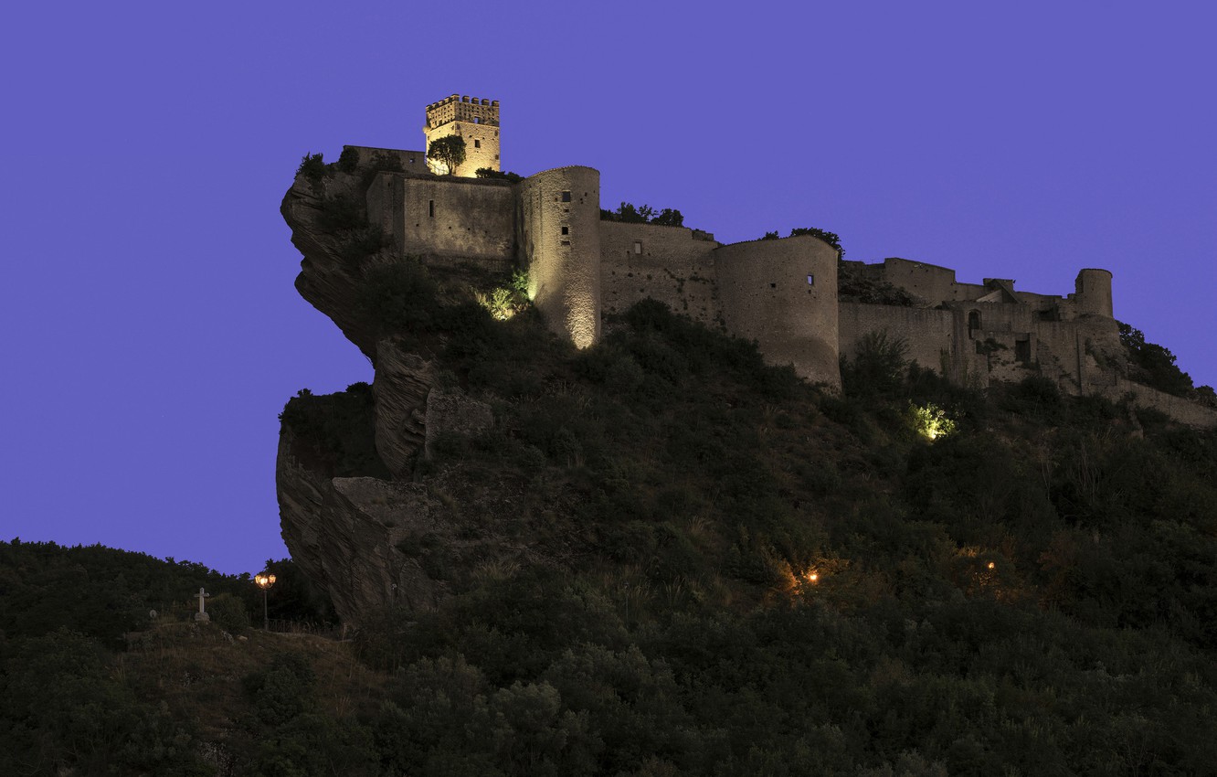 Wallpaper night, lights, rock, castle, Italy, Abruzzo, Roccascalegna image for desktop, section пейзажи