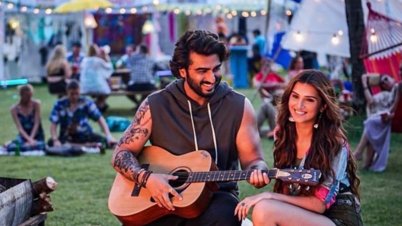 Arjun Kapoor and Tara Sutaria's 5 adorable picture from Ek Villain Returns