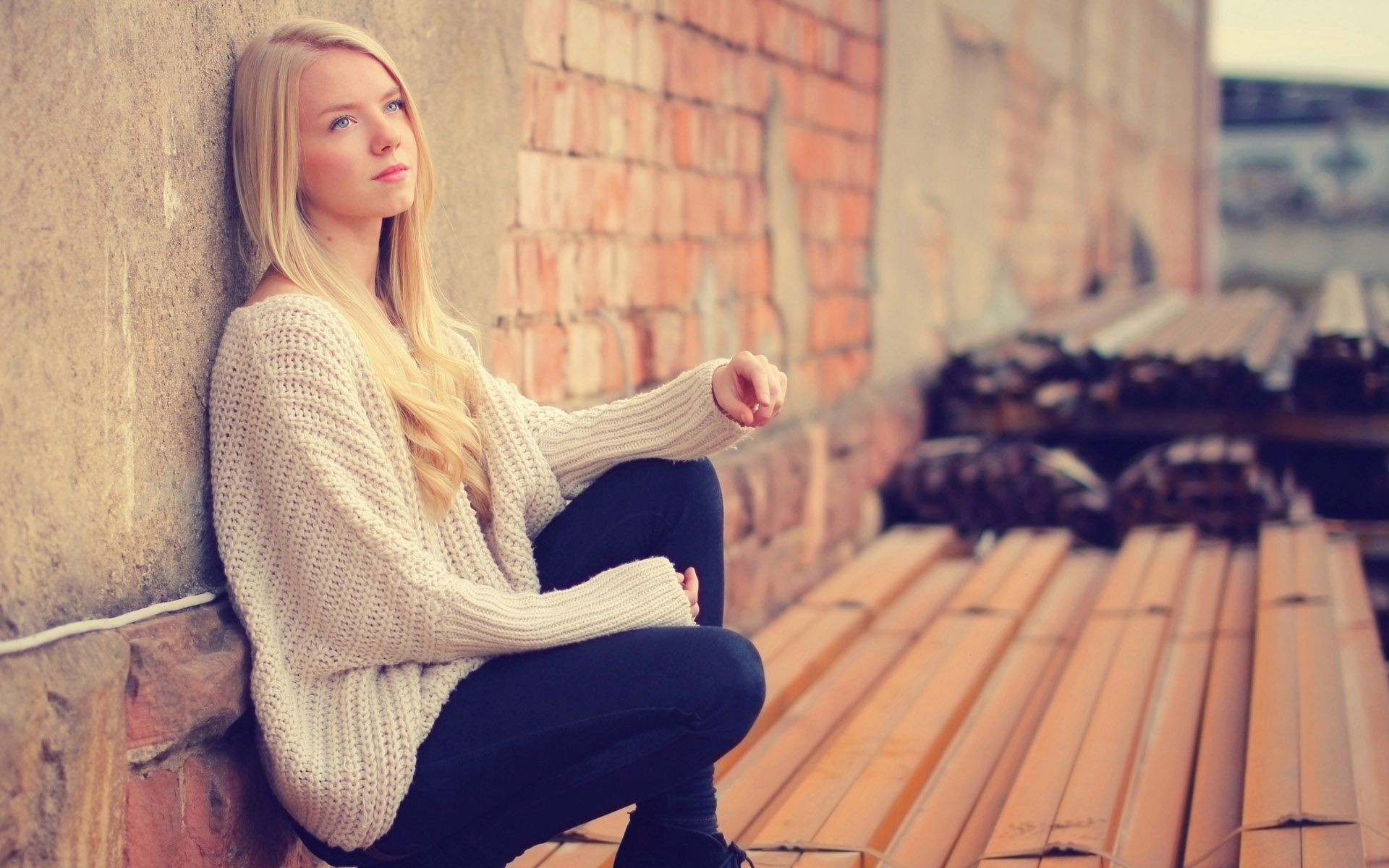 women, Model, Hair, Blonde, Sitting, Looking Away, Teen, Sweater, Jeans Wallpaper HD / Desktop and Mobile Background