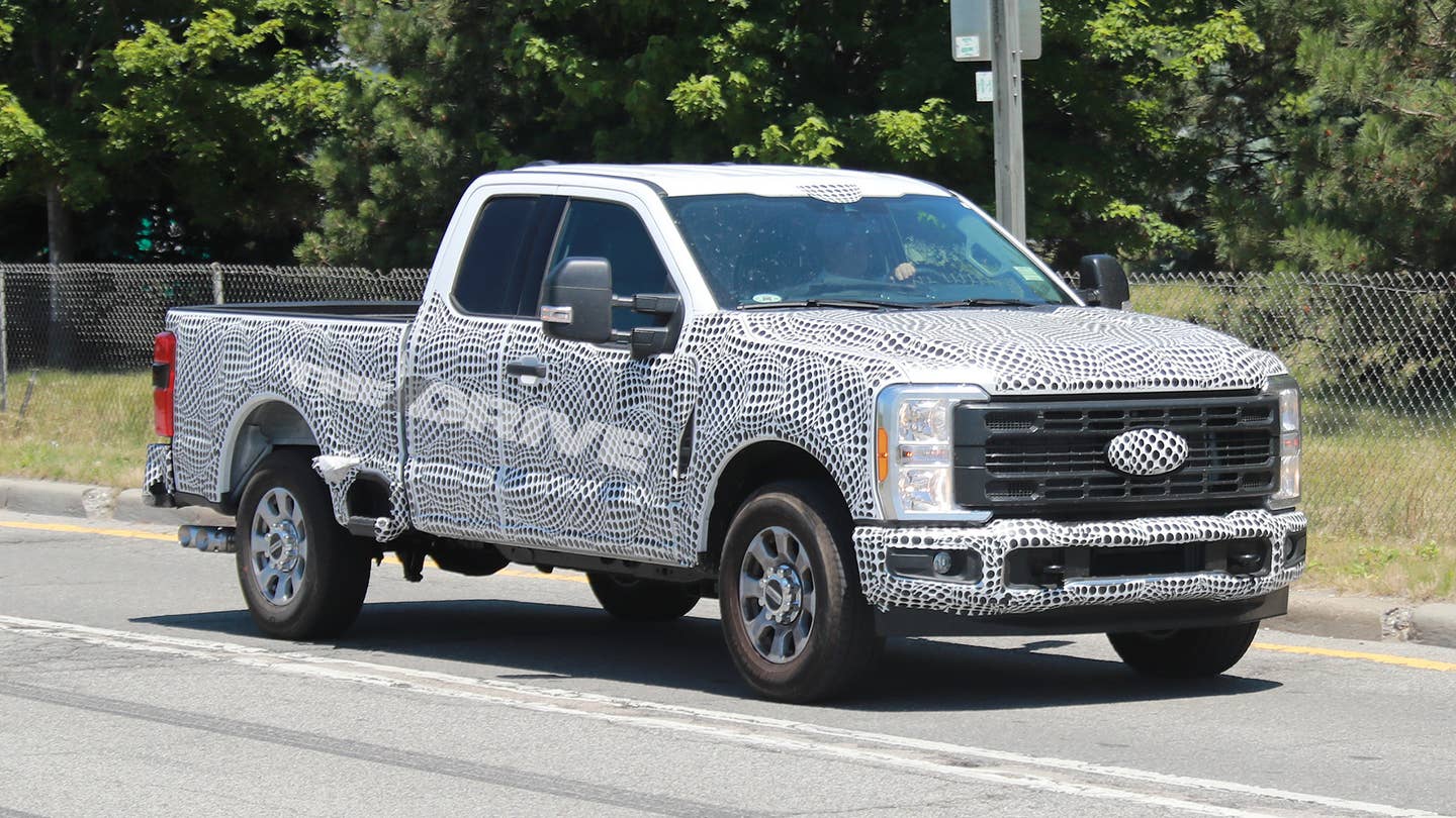2023 Ford Super Duty Has Some Real Super Sized Headlights