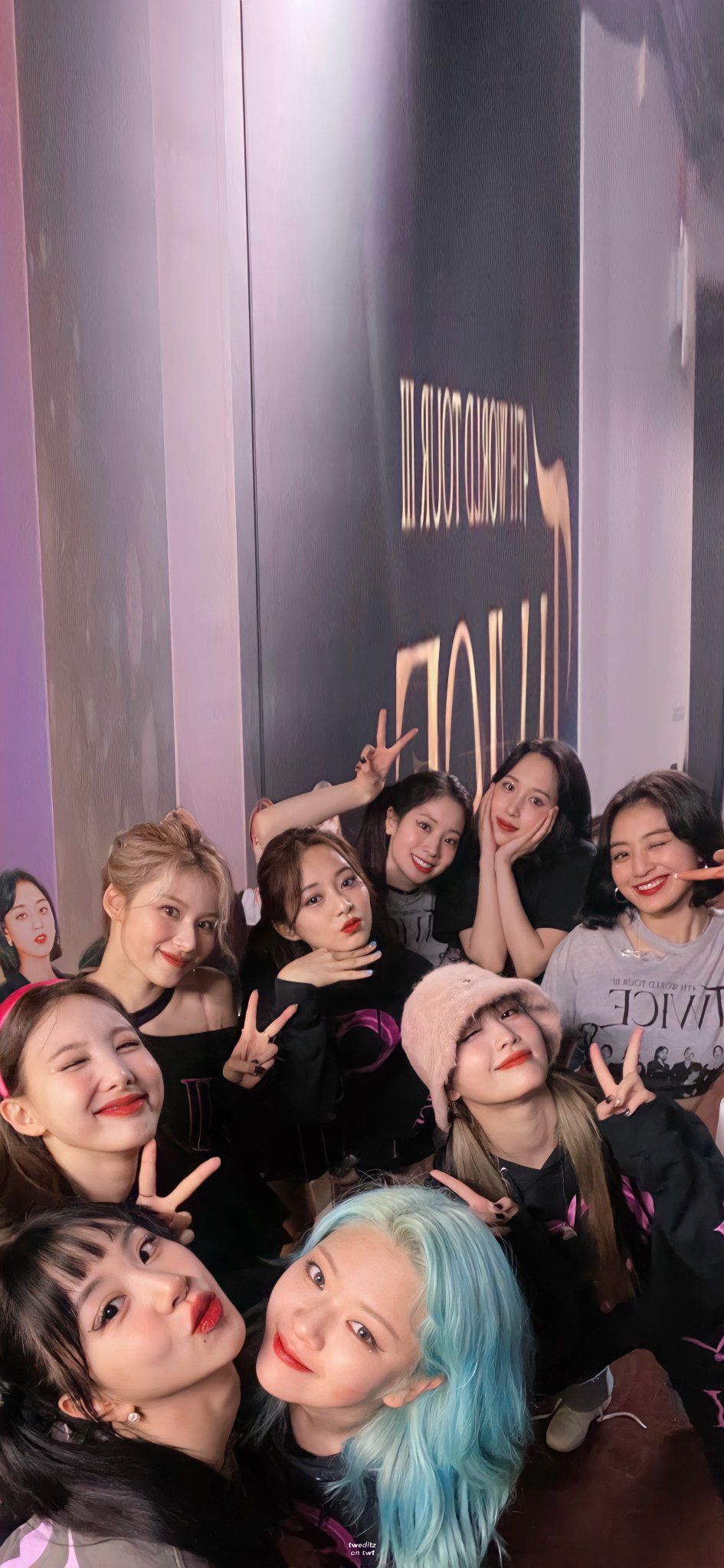 ً on Twitter. Cool kpop wallpaper, Kpop wallpaper, Tzuyu wallpaper