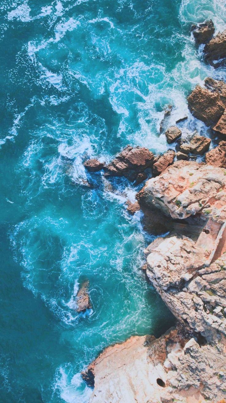 TOP 6 THINGS TO DO IN THE ALGARVE, PORTUGAL. Flying The Nest. Beautiful wallpaper, Christmas aesthetic wallpaper, Wallpaper iphone christmas