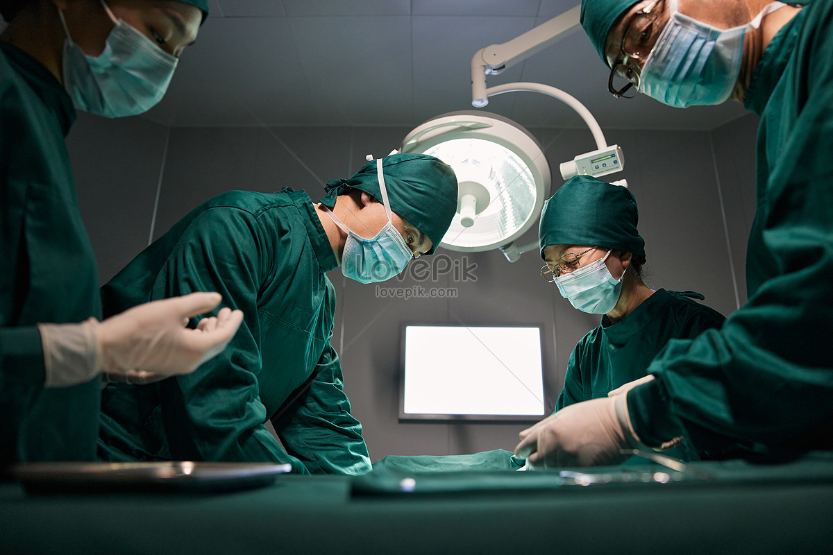 Surgical Doctor Operating Room Rescue Close Up Picture And HD Photo. Free Download On Lovepik