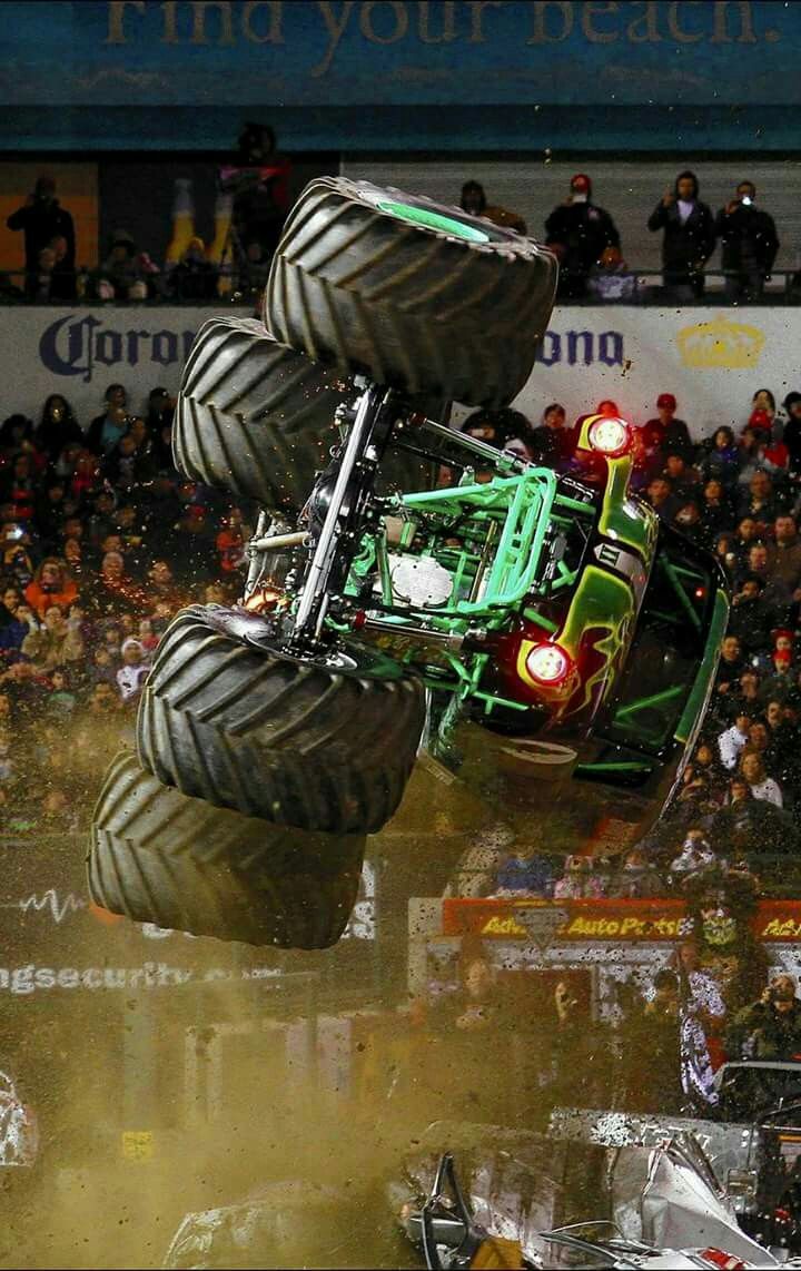 Grave Digger!!!!. Big monster trucks, Monster trucks, Monster truck art
