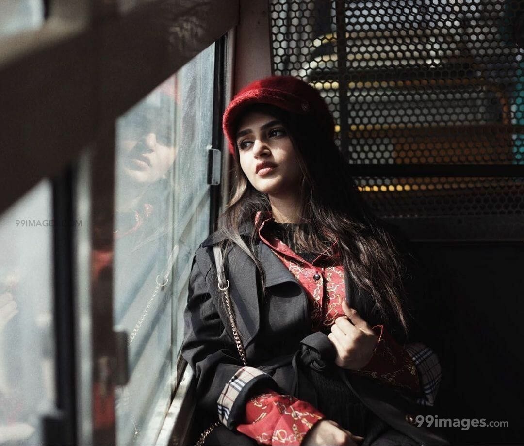 Sree Leela HD Wallpaper (Desktop Background / Android / iPhone) (1080p, 4k) (1080x920)