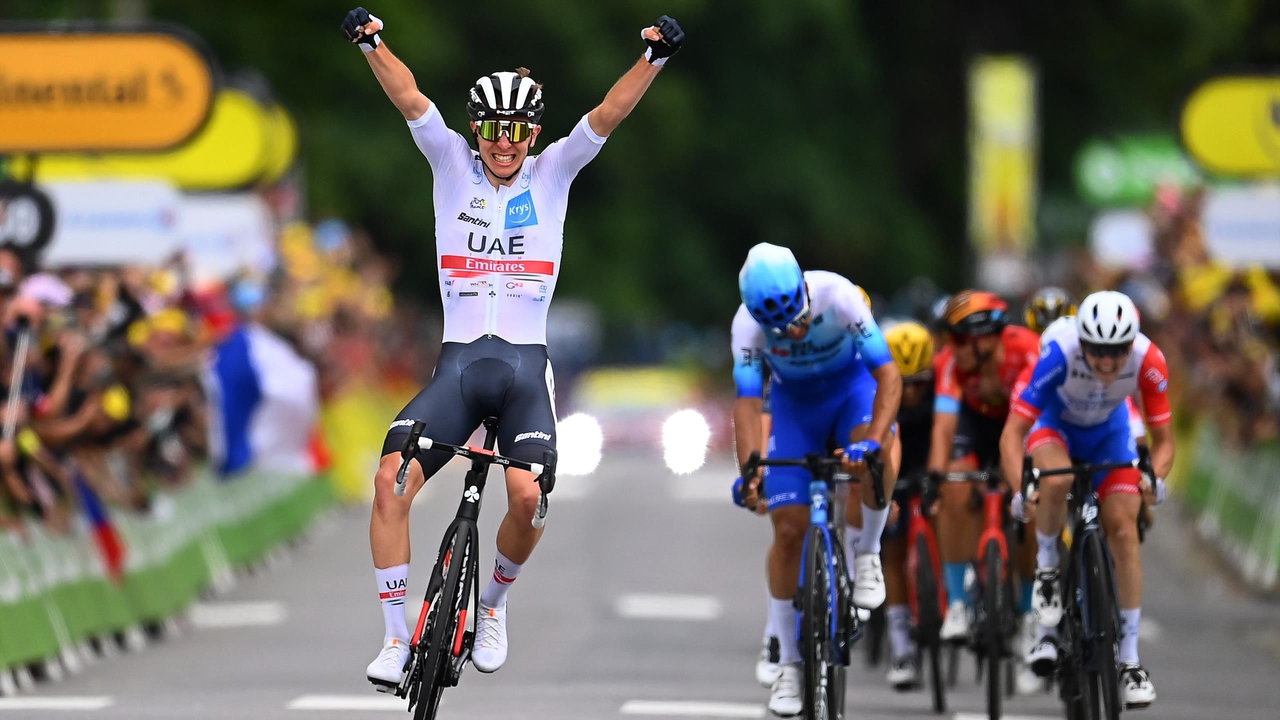Tour de France 2022: Tadej Pogacar goes into yellow with Stage 6 win after astonishing Wout van Aert effort