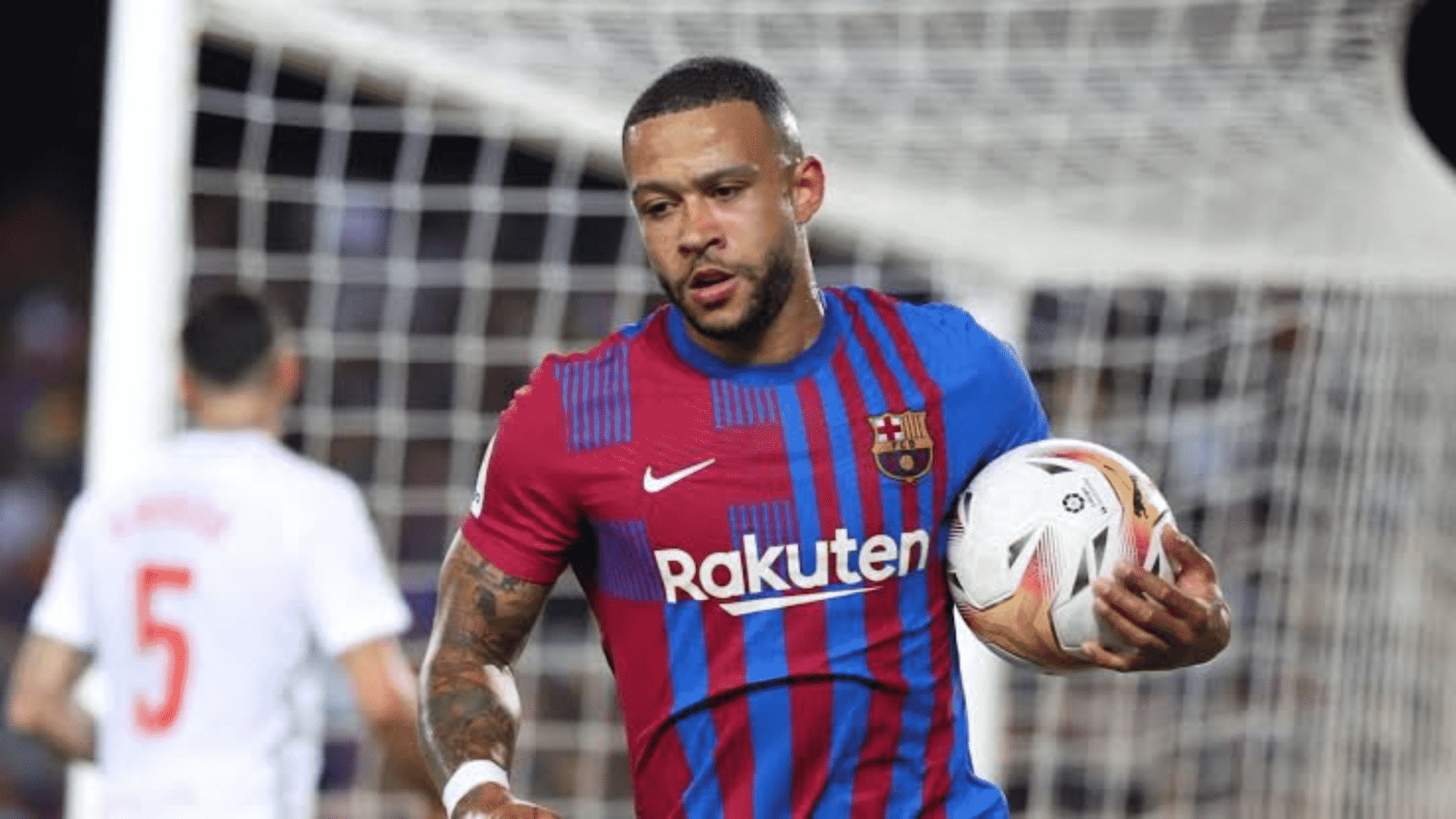 Memphis Depay: I will be at Barcelona for several years Football Facts