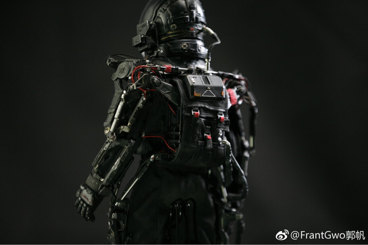The Wandering Earth 1:6 Exoskeleton suit