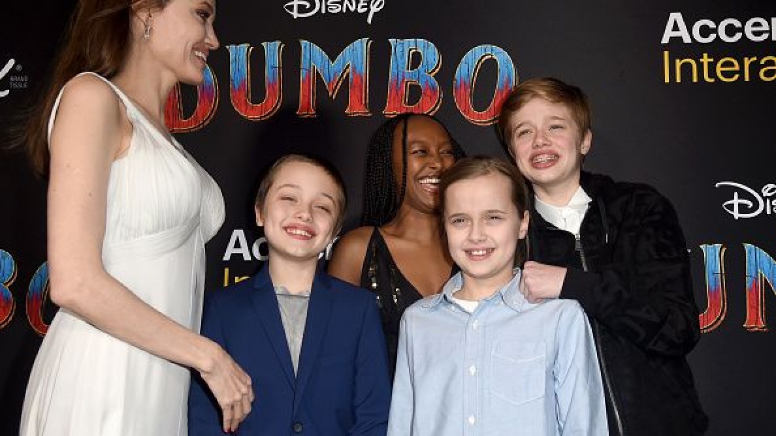 Angelina Jolie's Daughter Shiloh Looks Like Brad Pitt At 'Dumbo' Premiere [PHOTOS]