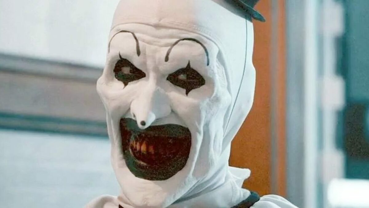 New Terrifier 2 Photo Reveal The Film's Angelic Heroine Got This Covered