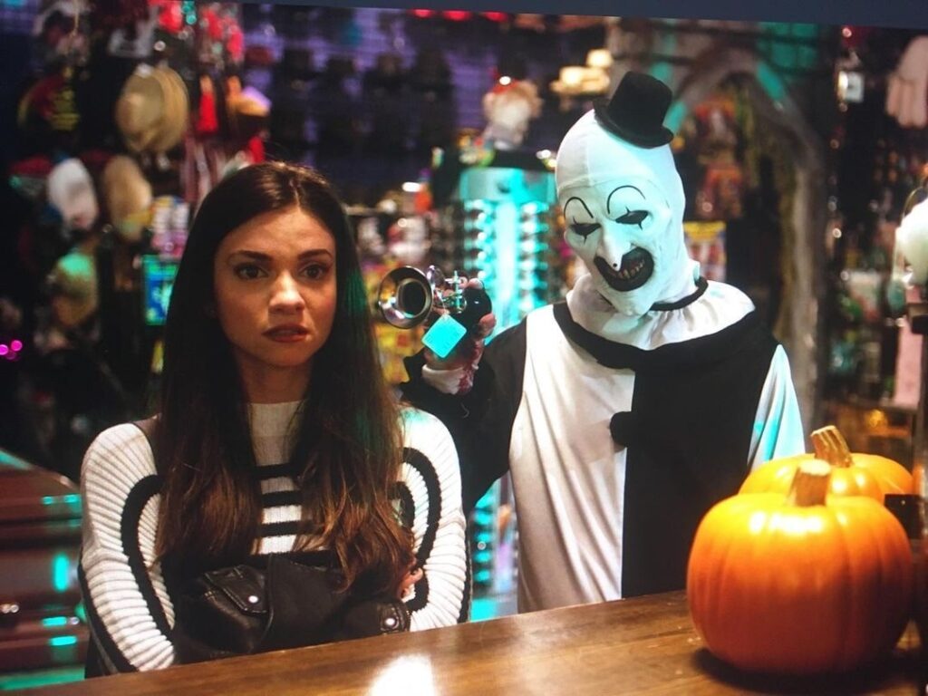 Its Halloween Night in Two New Images from Terrifier 2  Bloody  Disgusting