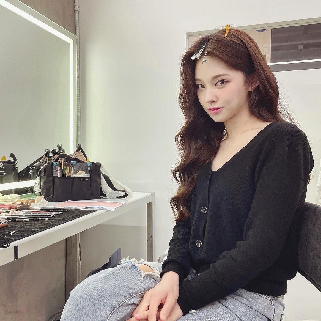 Lee Siwoo. Asian beauty girl, Ulzzang girl, Girl icons