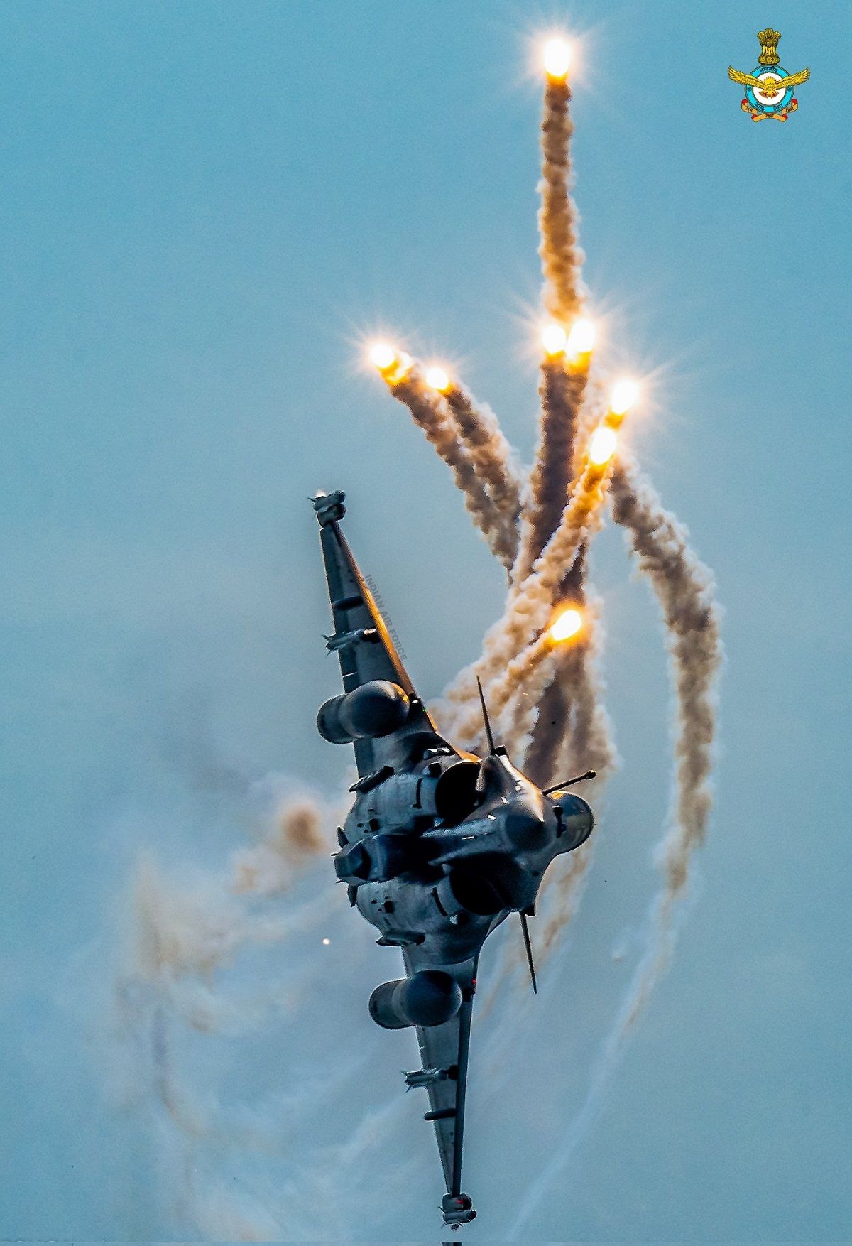 Air Force Day 2021: IAF shares breathtaking photo of its metal birds ahead of OCtober 8