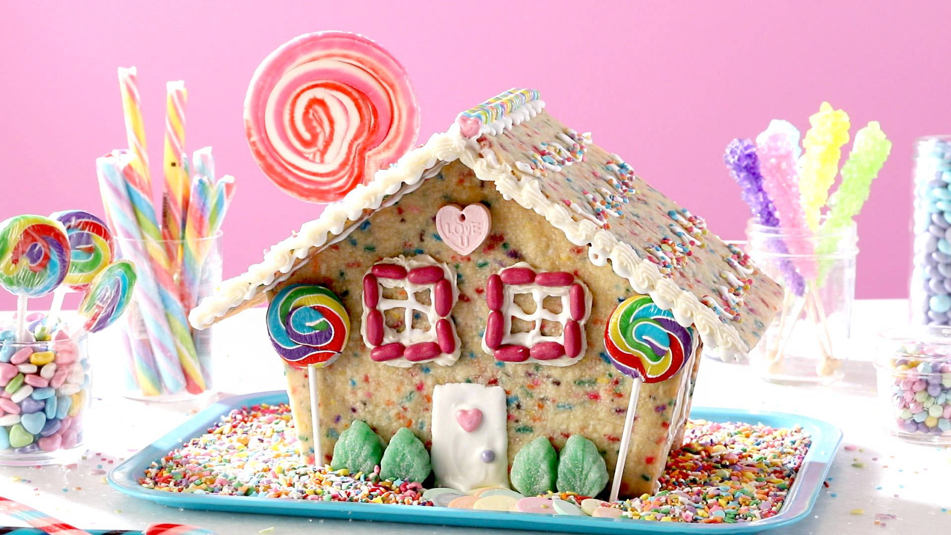 Download Girly Gingerbread House Theme Wallpaper