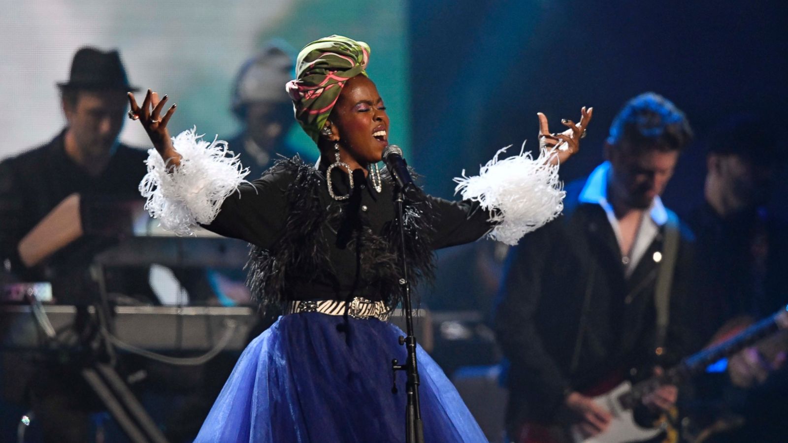 Lauryn Hill denies claims she stole music, treated band unfairly