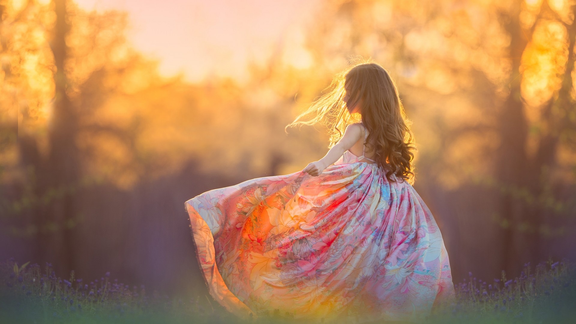 Nature Girl Bokeh Dress Wallpaper