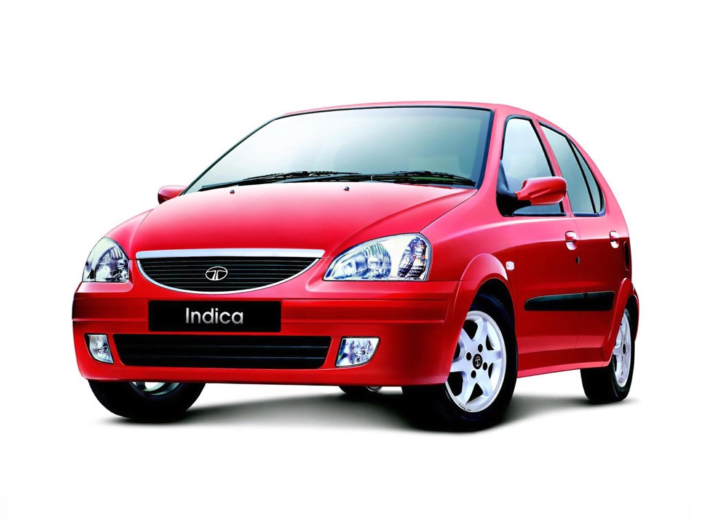 Машина Tata Indica