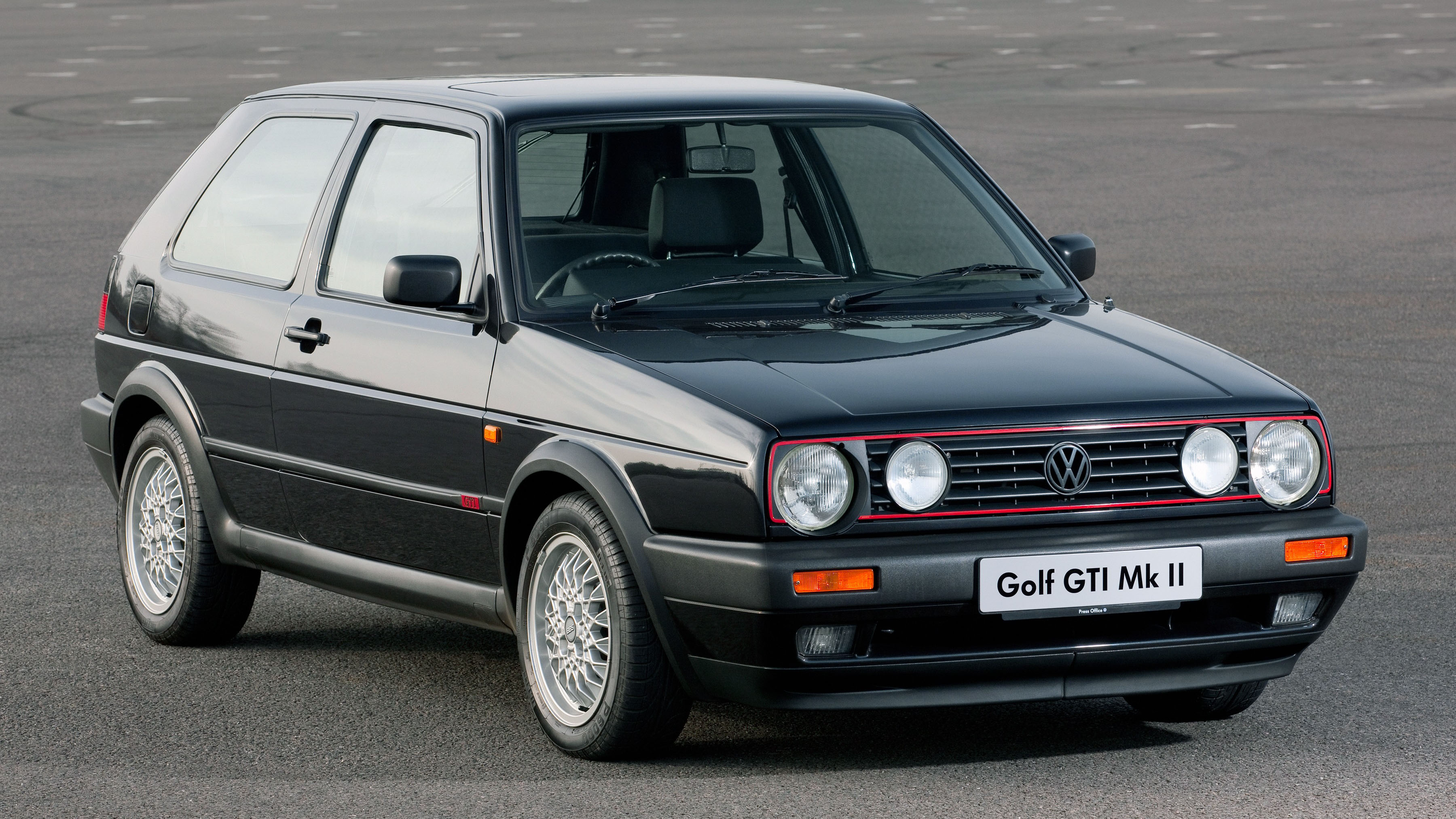 Here are some picture of a perfect VW Golf GTI Mk II