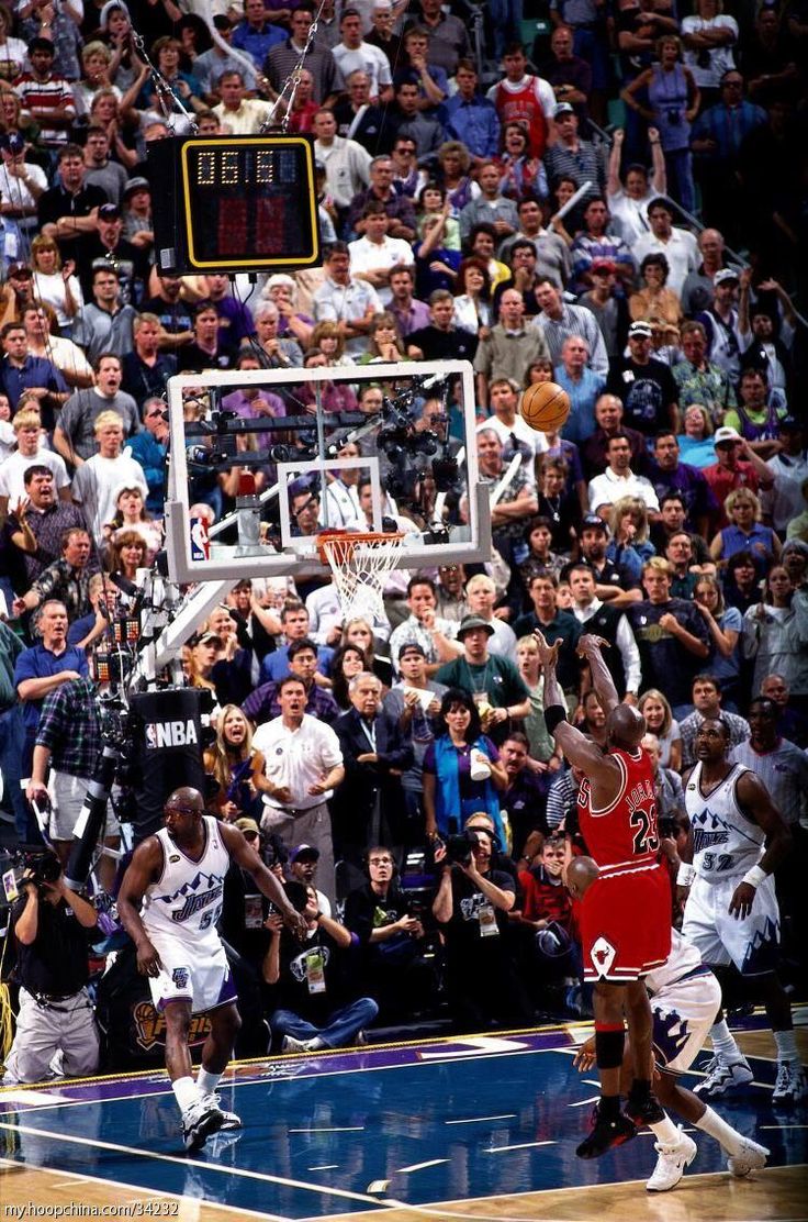 The Last shot from other angle (MJ). Micheal jordan, Michael jordan poster, Michael jordan