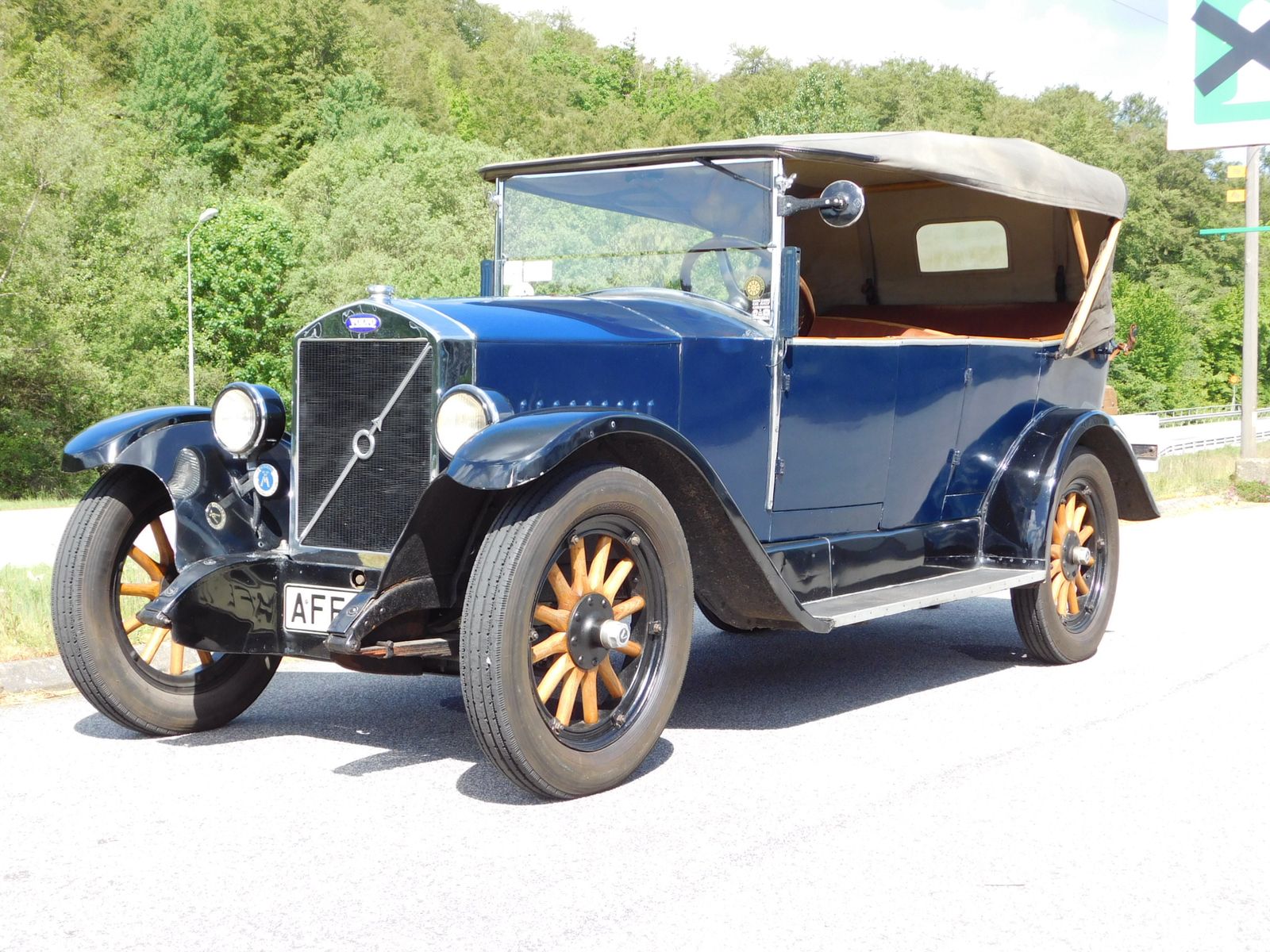 Vintage Volvos set auction records- are values on the rise?