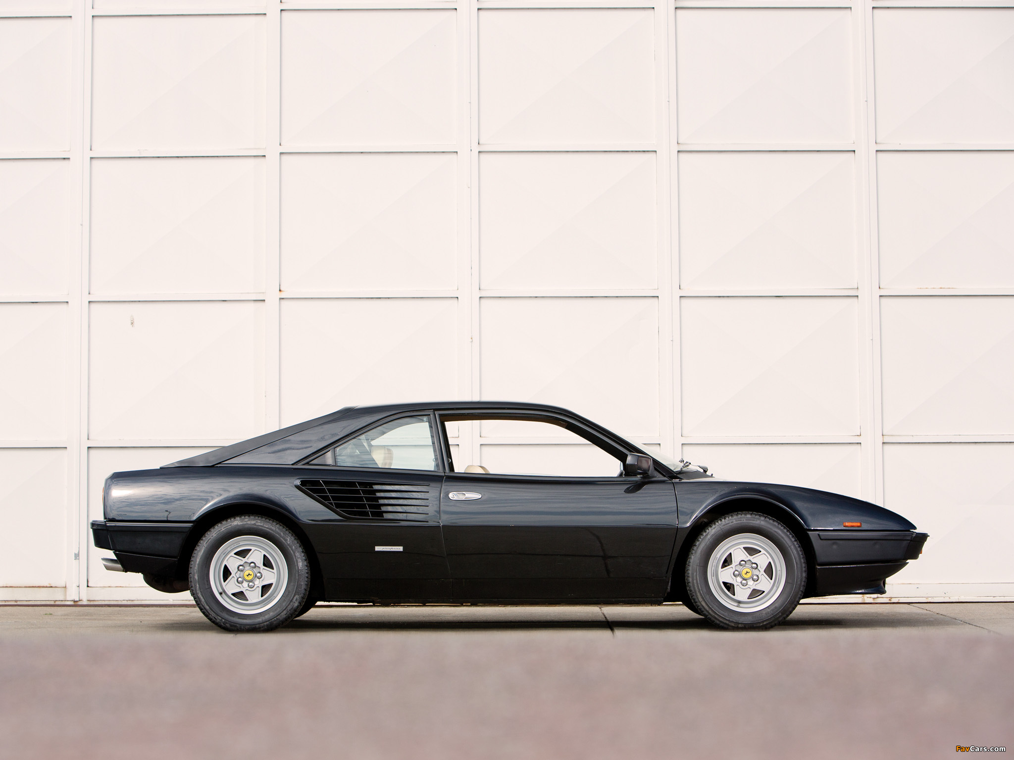 Ferrari Mondial Quattrovalvole 1982–85 wallpaper (2048x1536)