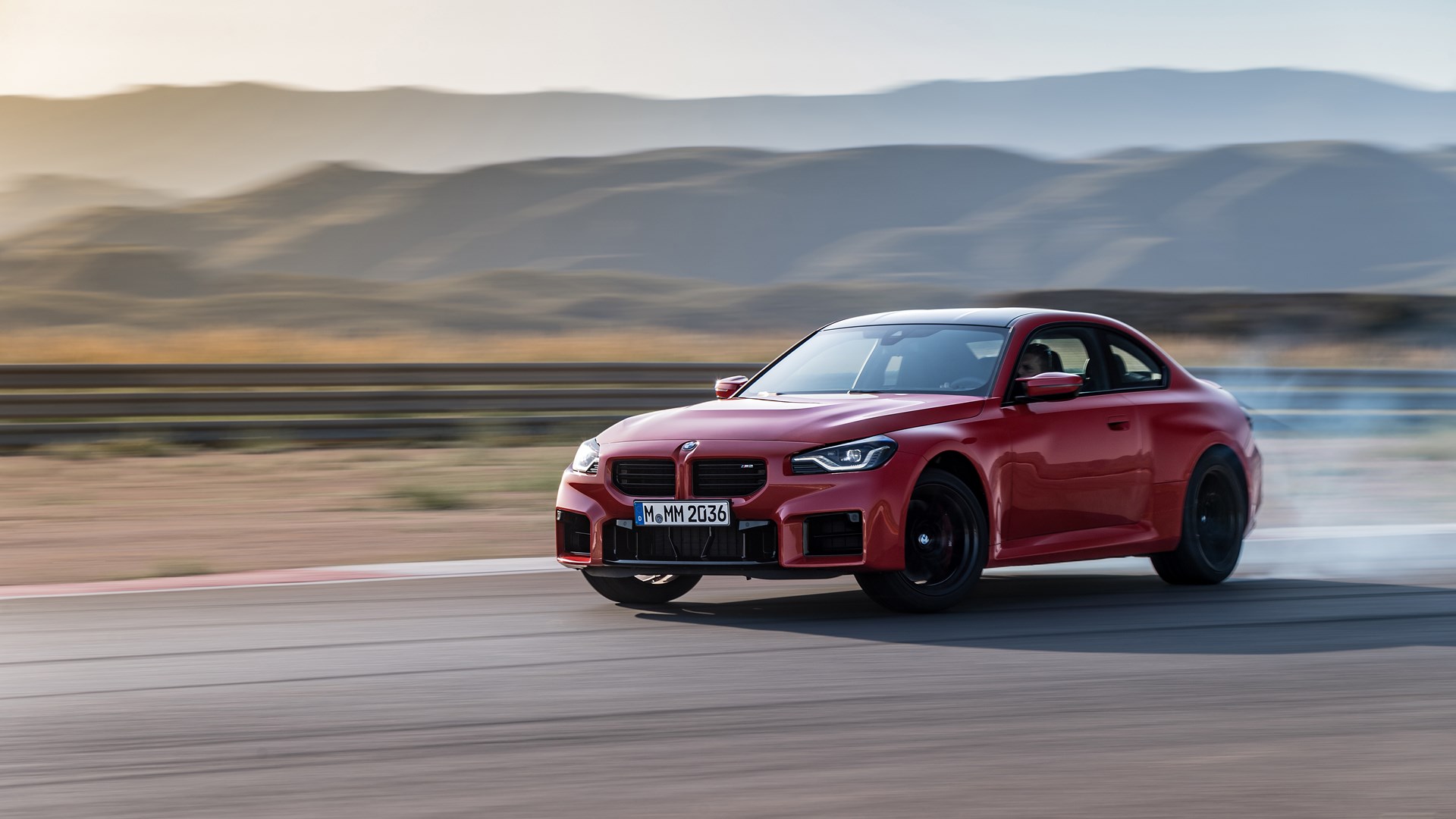 2023 BMW M2 Arrives with 453 HP, Manual Transmission