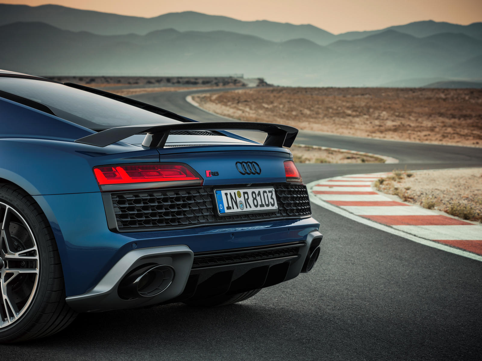 2023 Audi R8 Coupe Exterior Photo