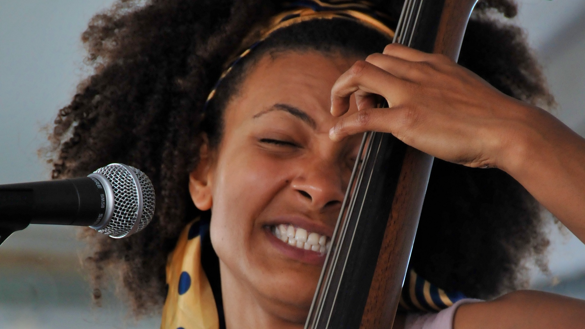 Esperanza Spalding HD Wallpaper