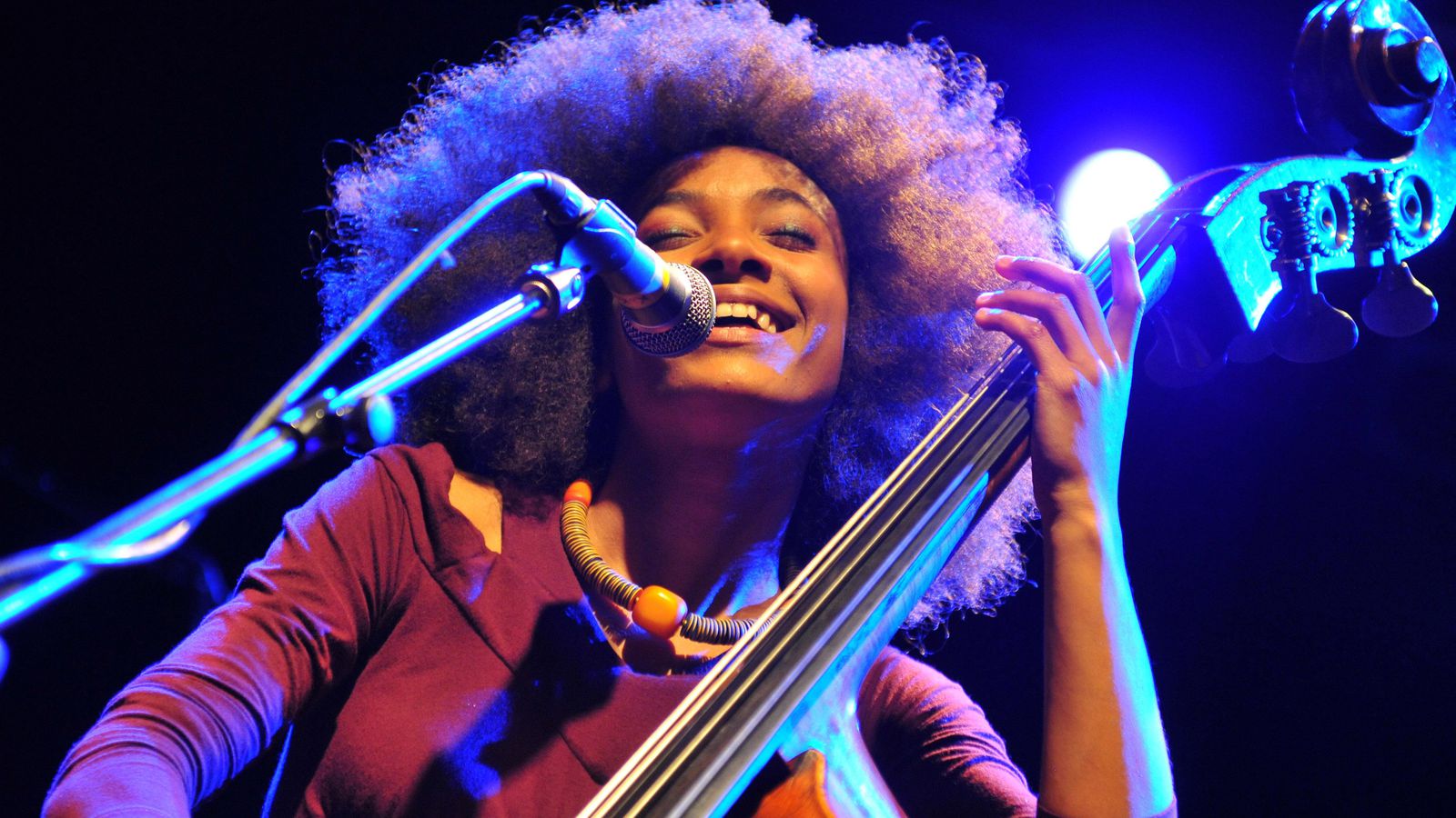 Esperanza Spalding Wallpapers - Wallpaper Cave